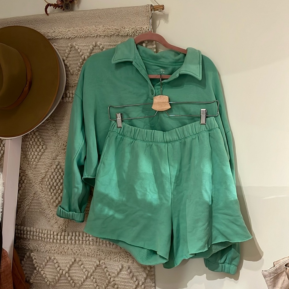 Aerie lounge set